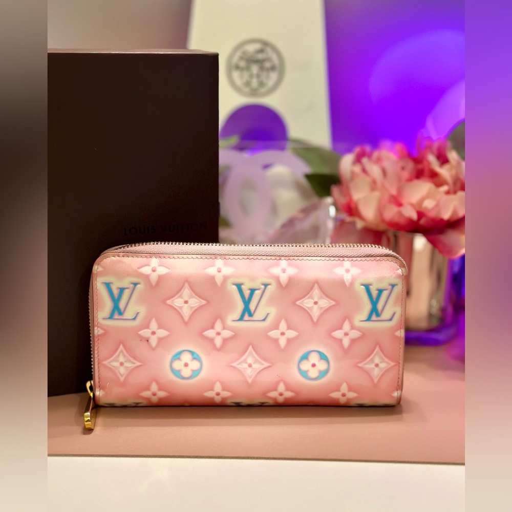LOUIS VUITTON Limited Japan Edition Vernis Valentine Zippy Wallet - Picture 1 of 10